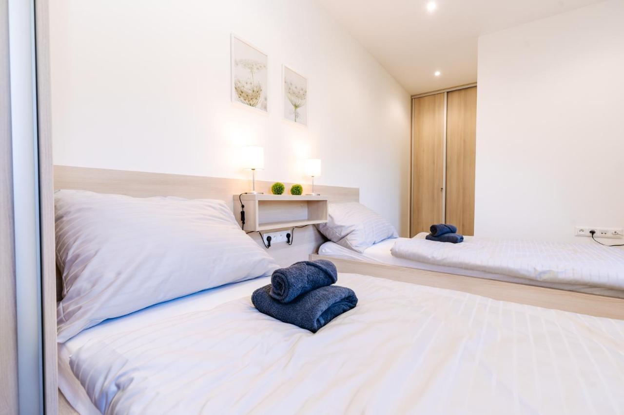 Apartment Hugo Blatna ฮอร์นีบลาทนา ภายนอก รูปภาพ