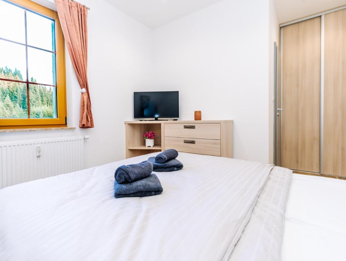 Apartment Hugo Blatna ฮอร์นีบลาทนา ภายนอก รูปภาพ